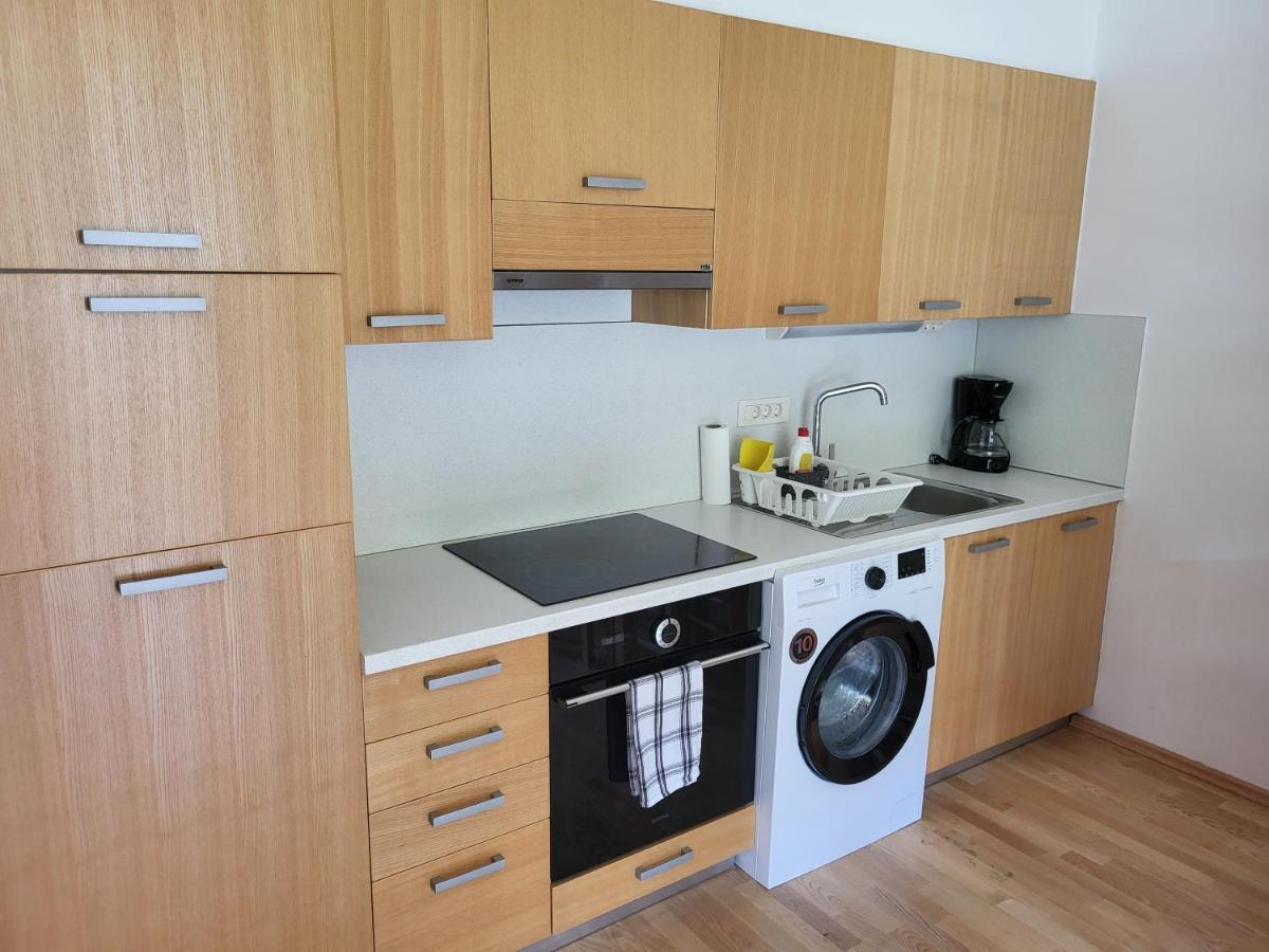 Apartma Runi Pod Zlato Lisico Pekre Екстериор снимка