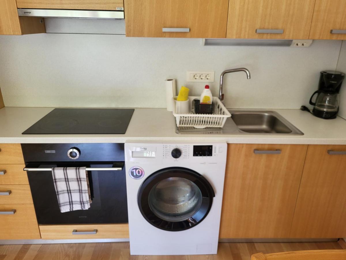 Apartma Runi Pod Zlato Lisico Pekre Екстериор снимка